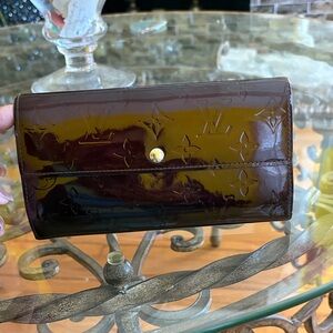 Elegant Louis Vuitton Wallet